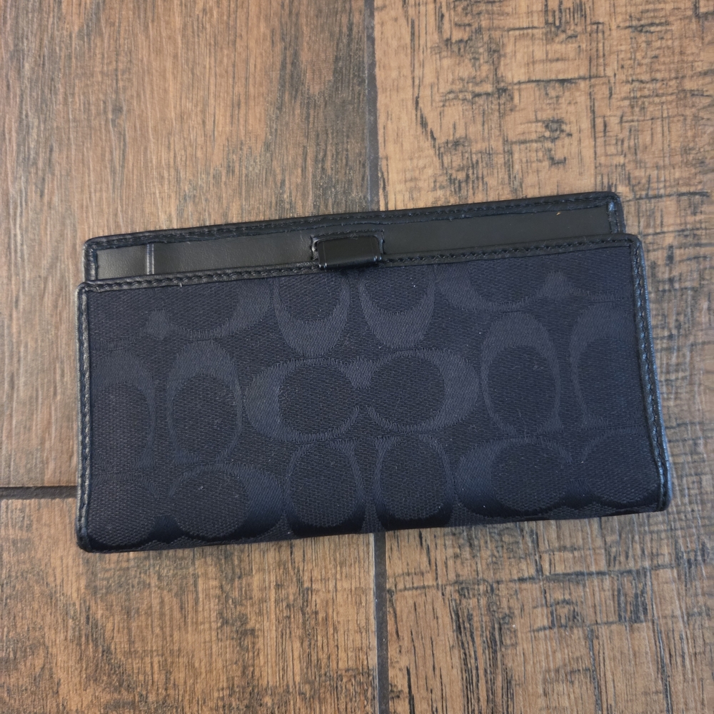 Black Signature Wallet